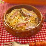 ベーコンとしめじのパスタ